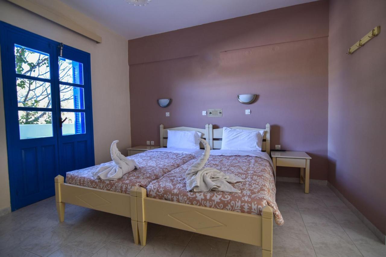 Vardes Hotel Studios Амоопи Екстериор снимка