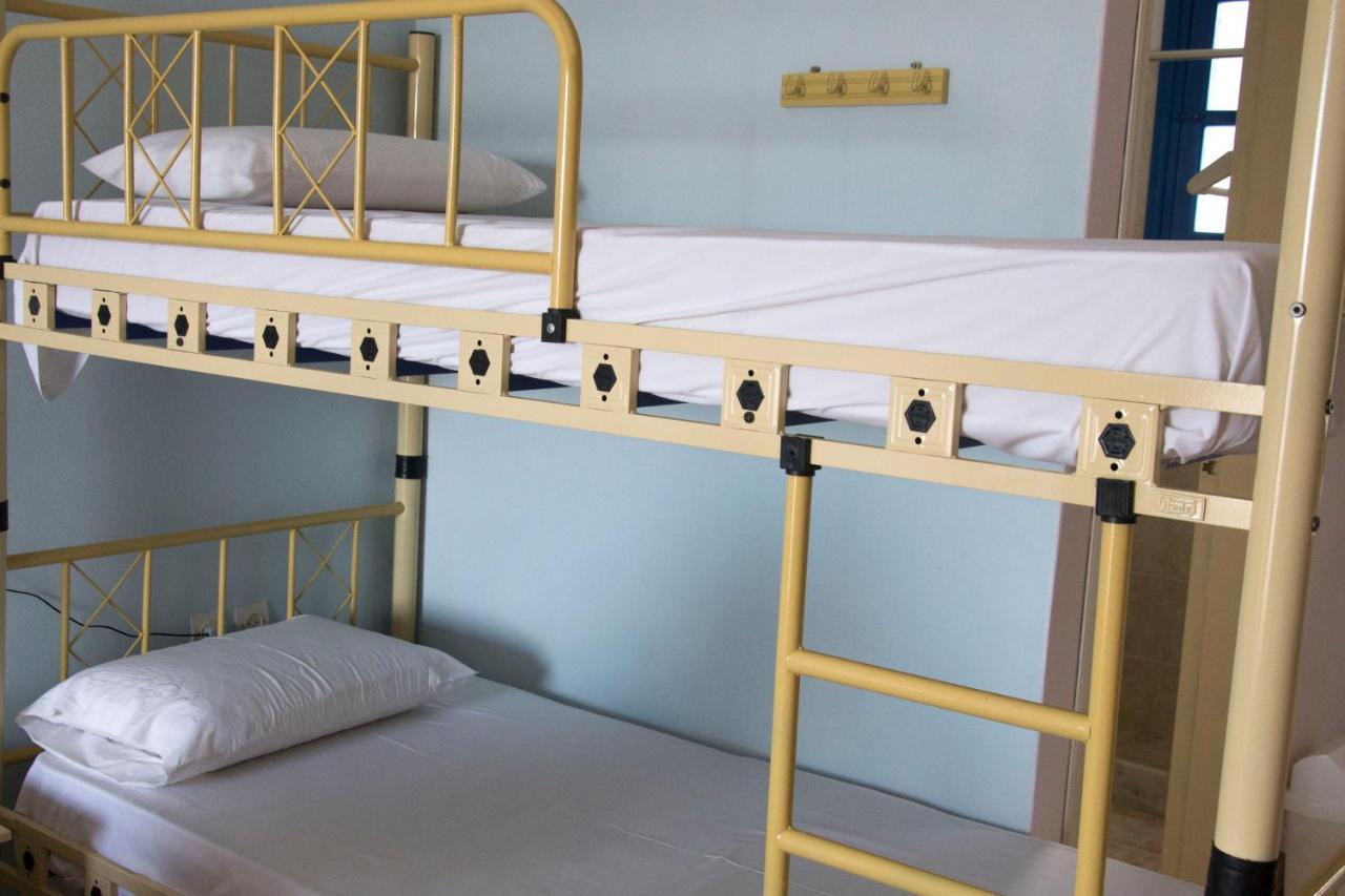 Vardes Hotel Studios Амоопи Екстериор снимка