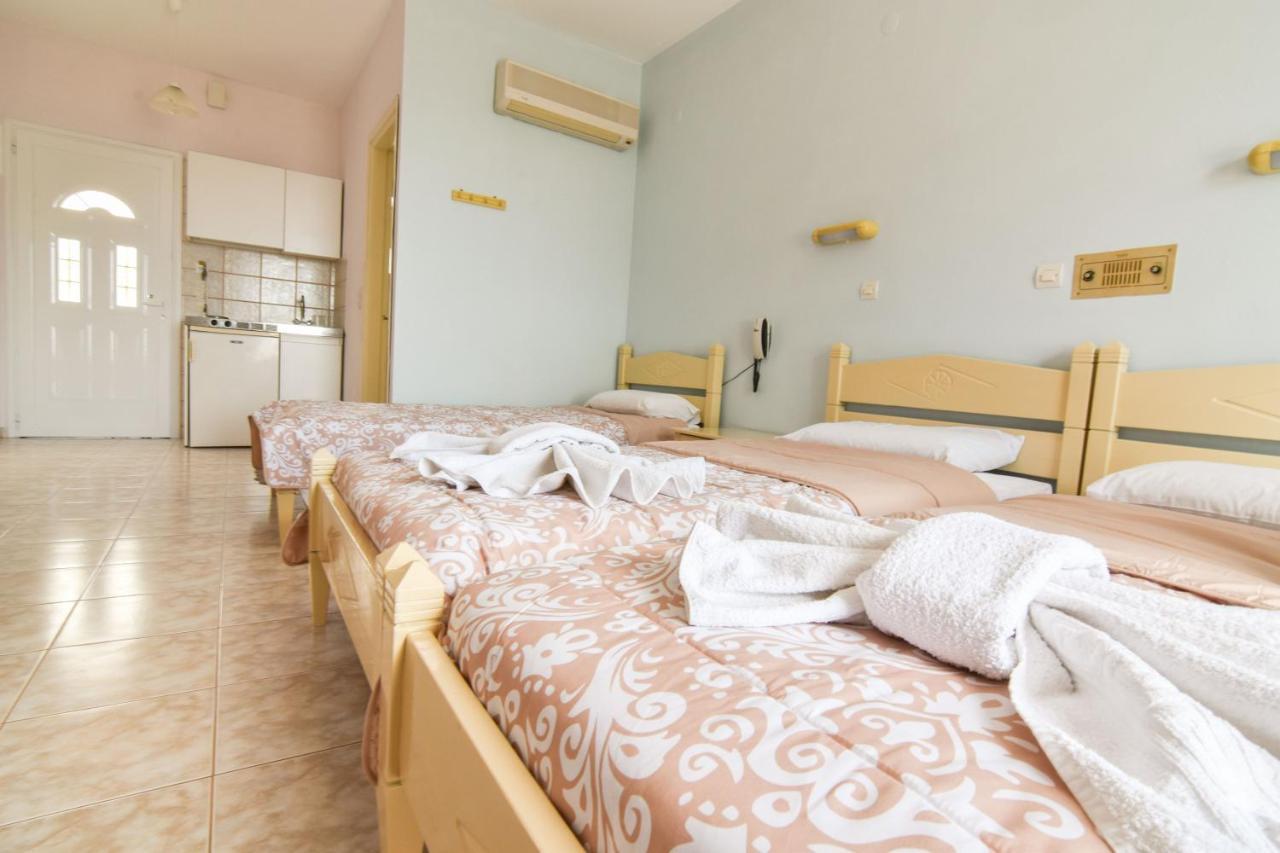 Vardes Hotel Studios Амоопи Екстериор снимка